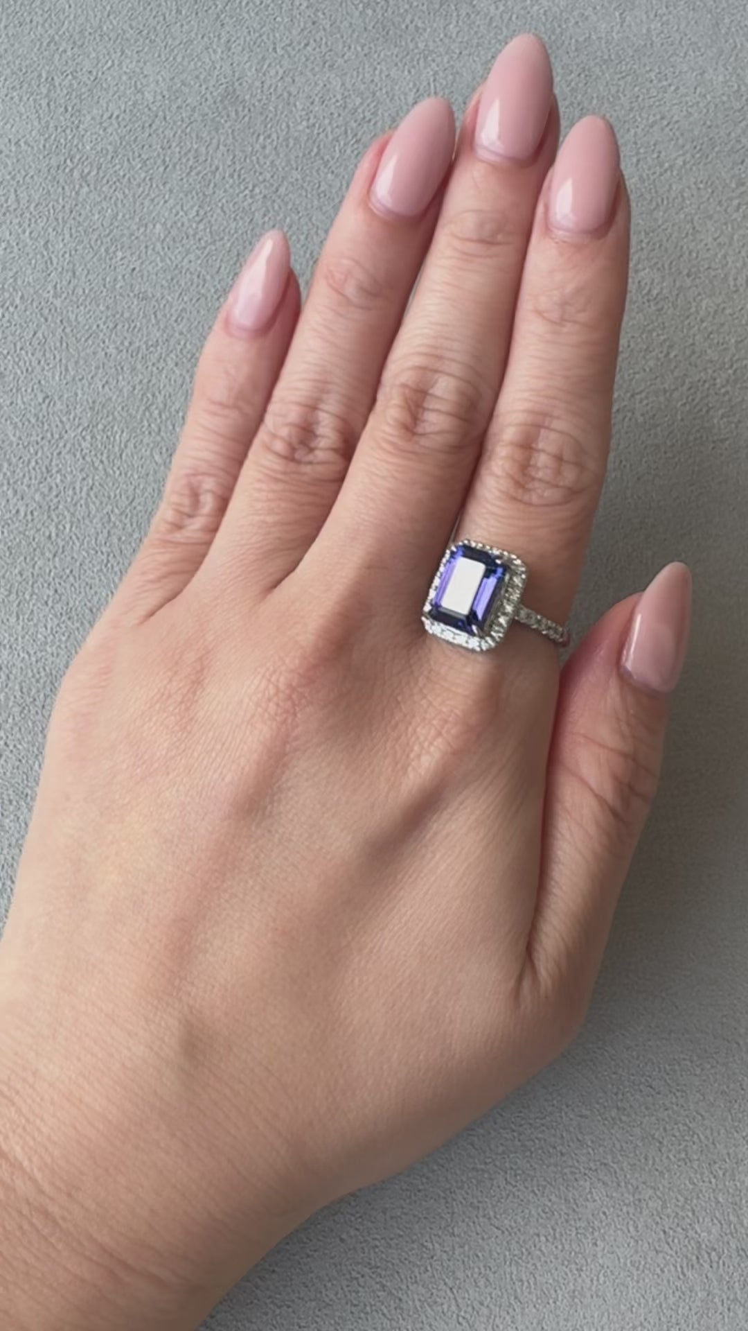 195［一点物］リング タンザナイト 4.2～4.8ct SQ PT