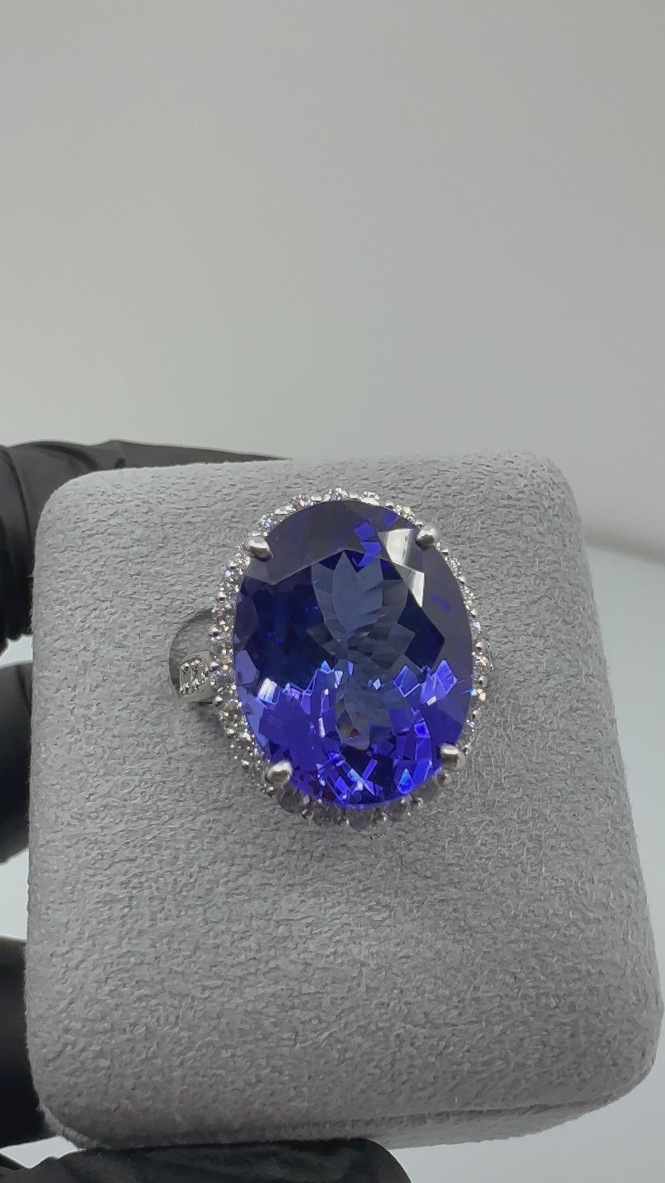 ［一点物/ローラ］リング タンザナイト 11.5ct OV PT