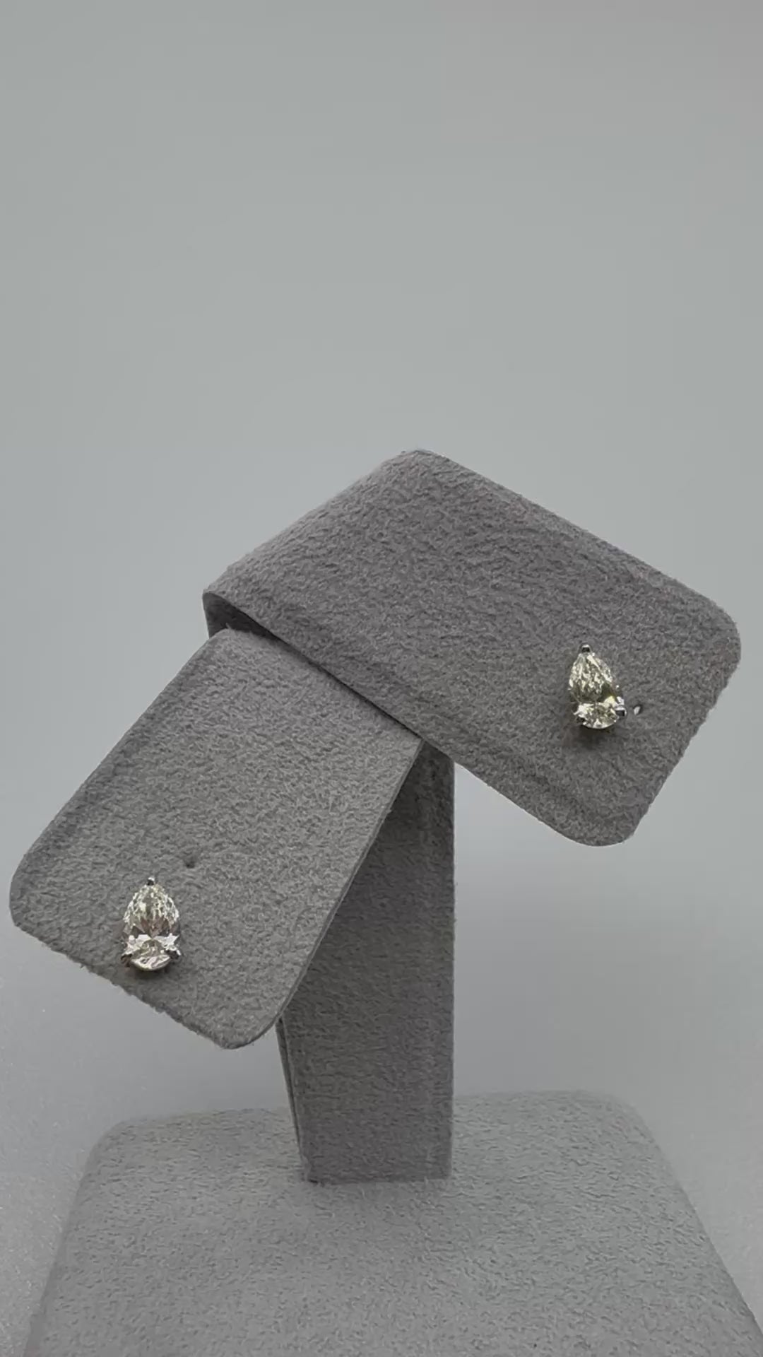 ［一点物/コリンヌ］ピアス ダイヤ 0.5ct×2 PS PT