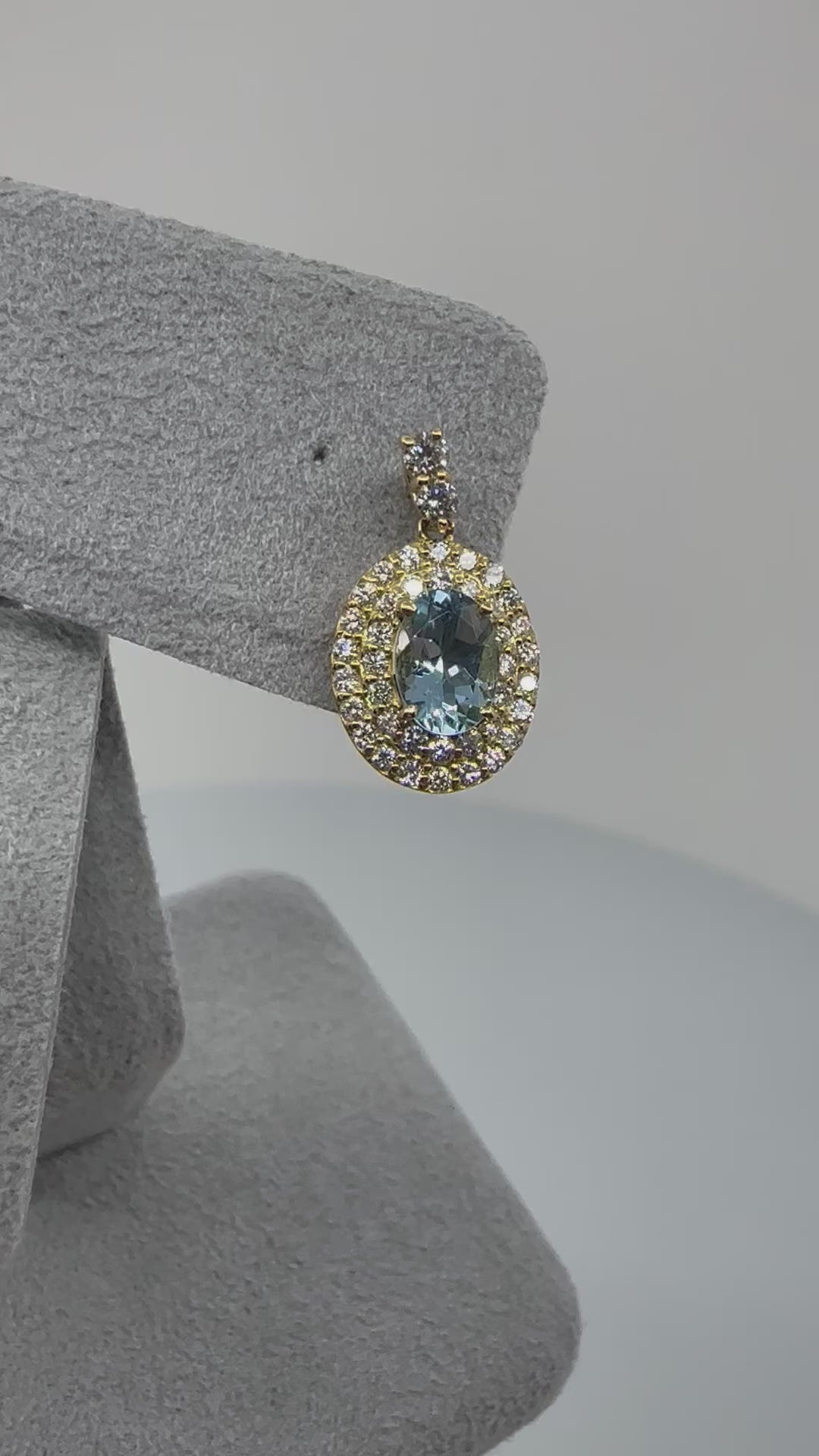 ［シャリズム］ピアス アクアマリン 0.6ct前後×2 OV K18YG