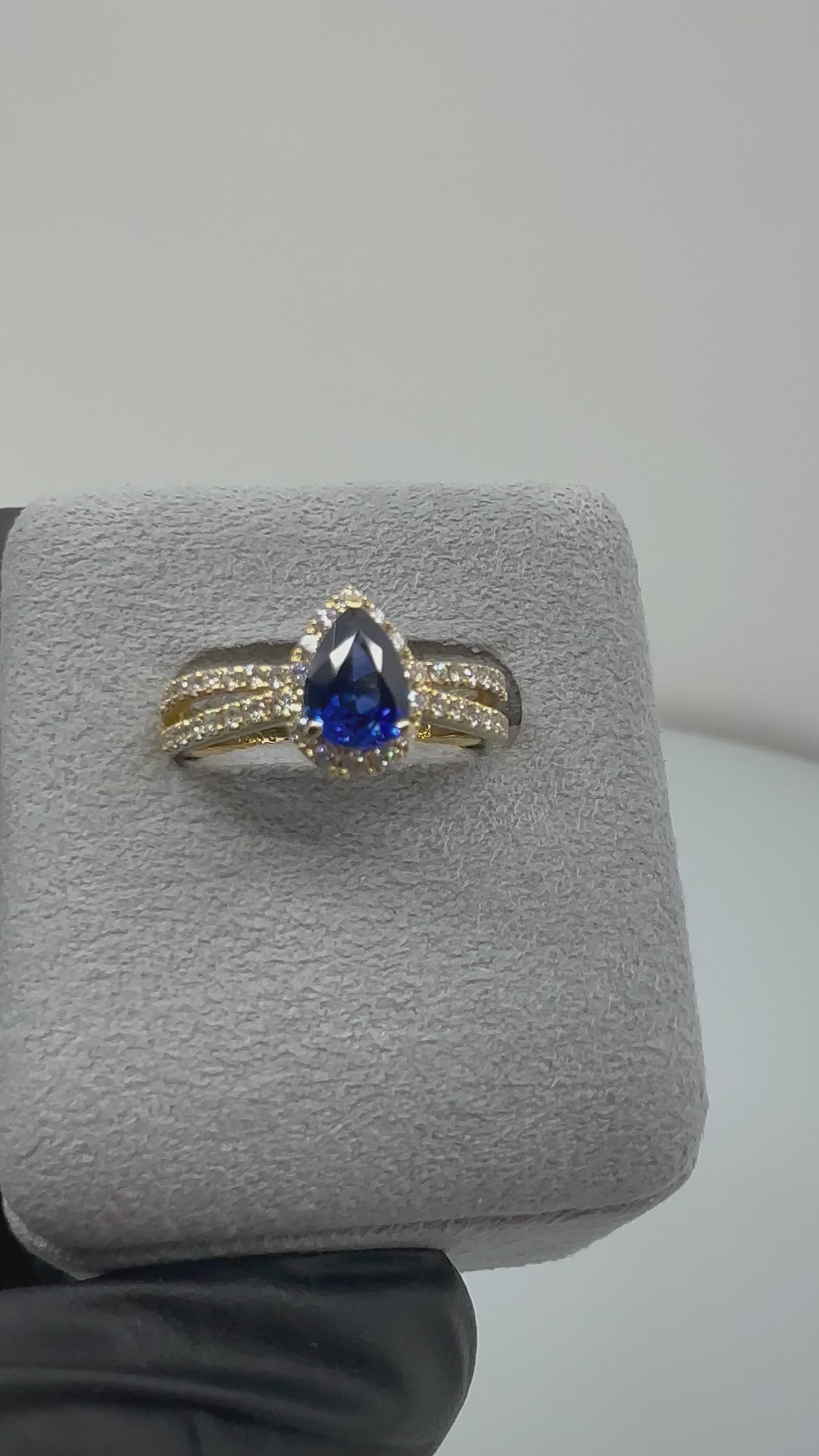 118［一点物］リング ロイヤルブルーサファイア 0.9ct PS K18YG