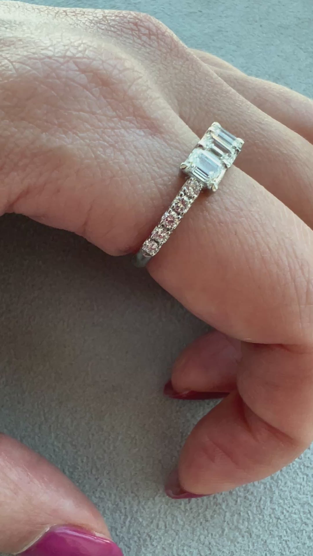 ［エクラ/ハーフエタニティ］リング ダイヤ 1pc0.3ct×5pc EM