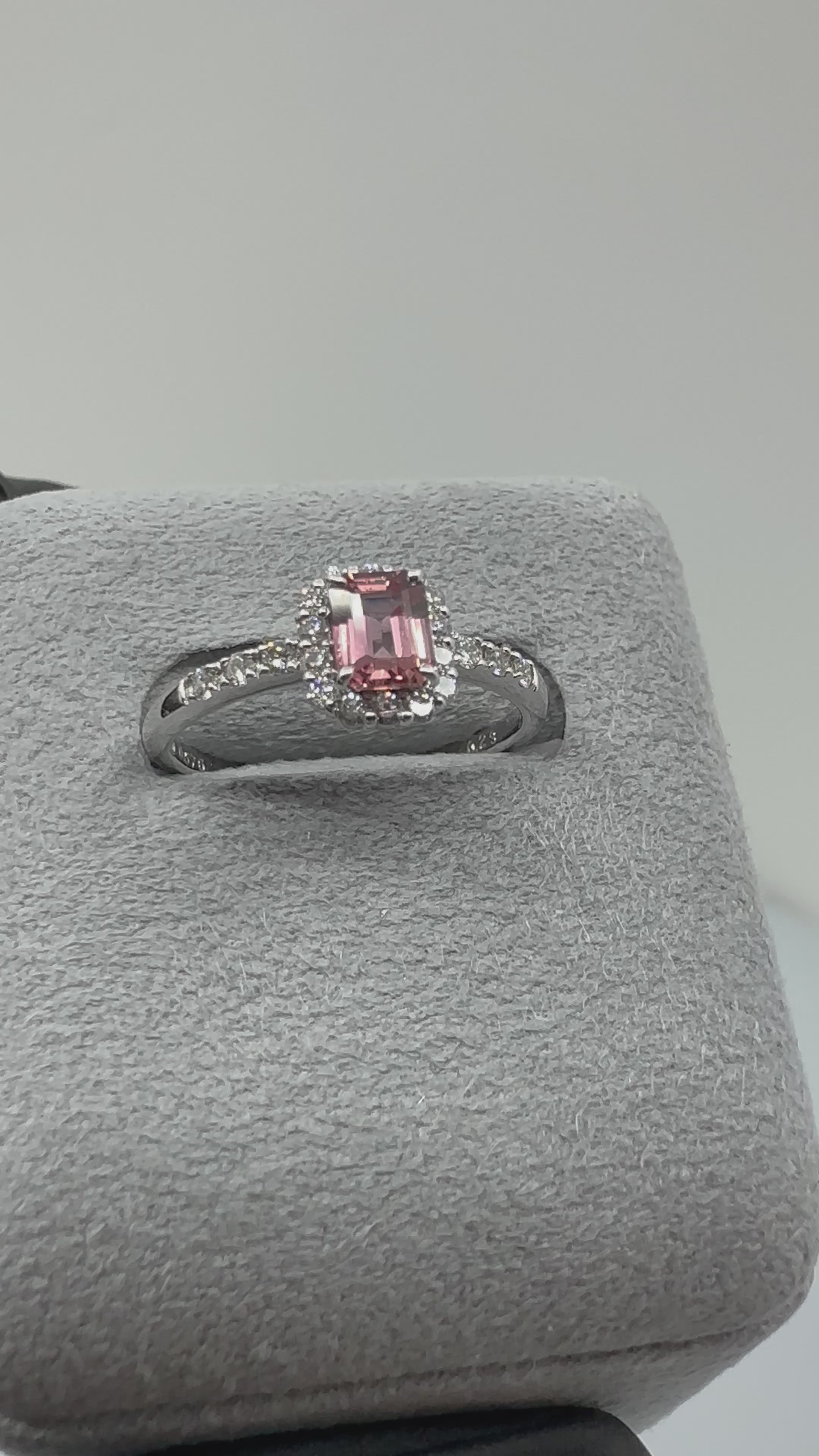 128［一点物］リング パパラチアサファイア 0.57ct SQ PT