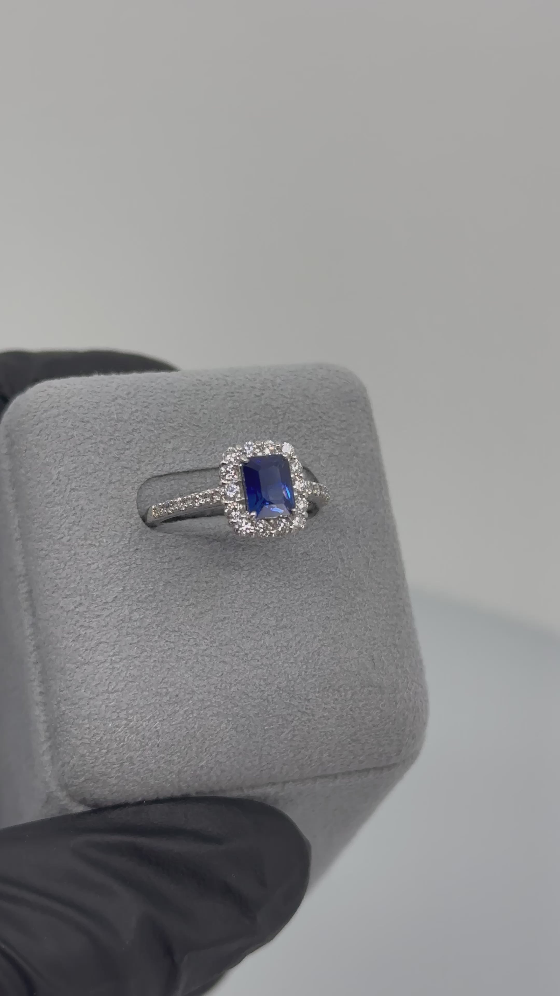 ［一点物］リング ロイヤルブルーサファイア  1.2ct EM PT