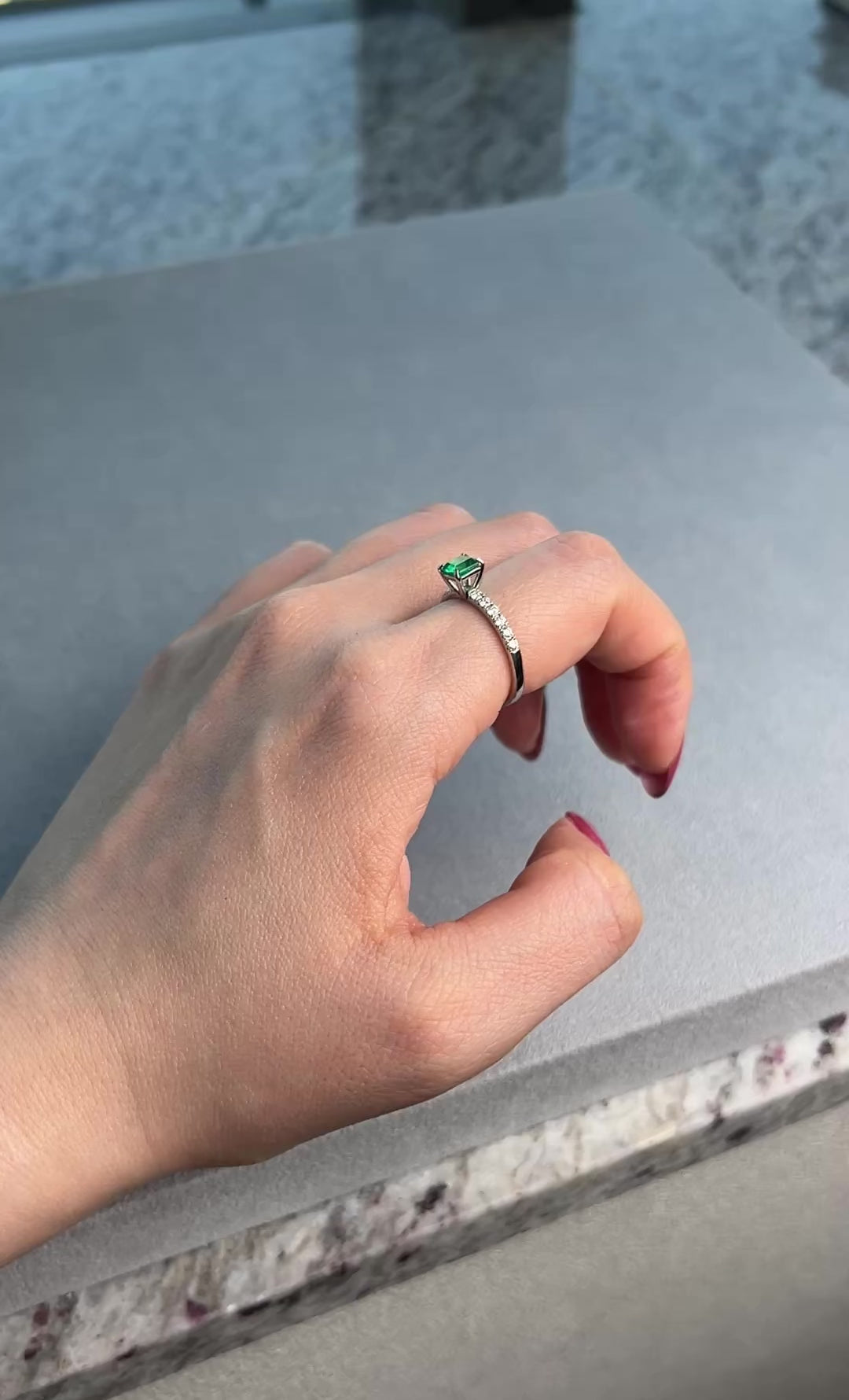 ［アルル］リング エメラルド 0.4ct SQ PT