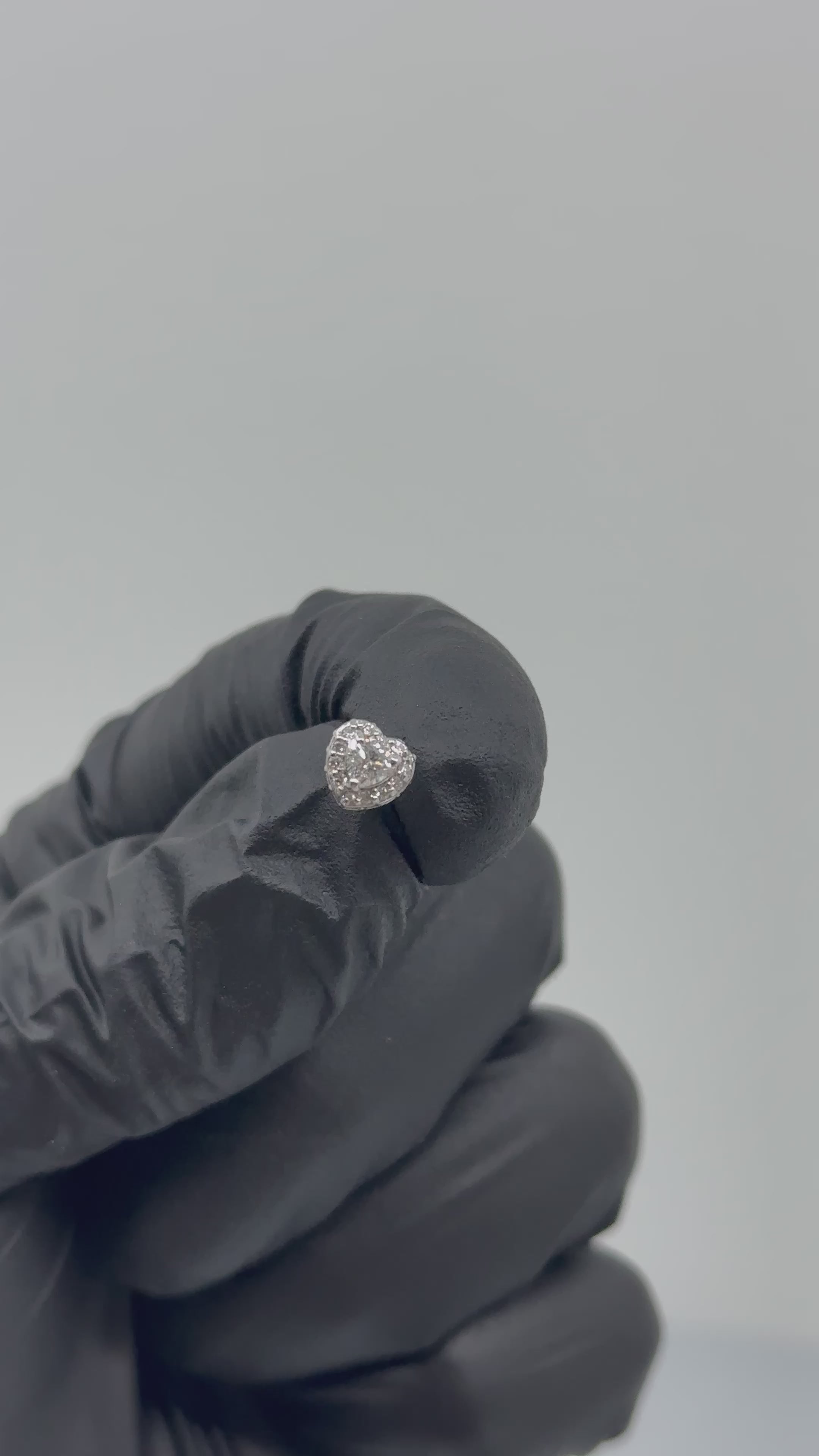 [ユニヴェル] ダイヤ ピアス EM/OV/HS　