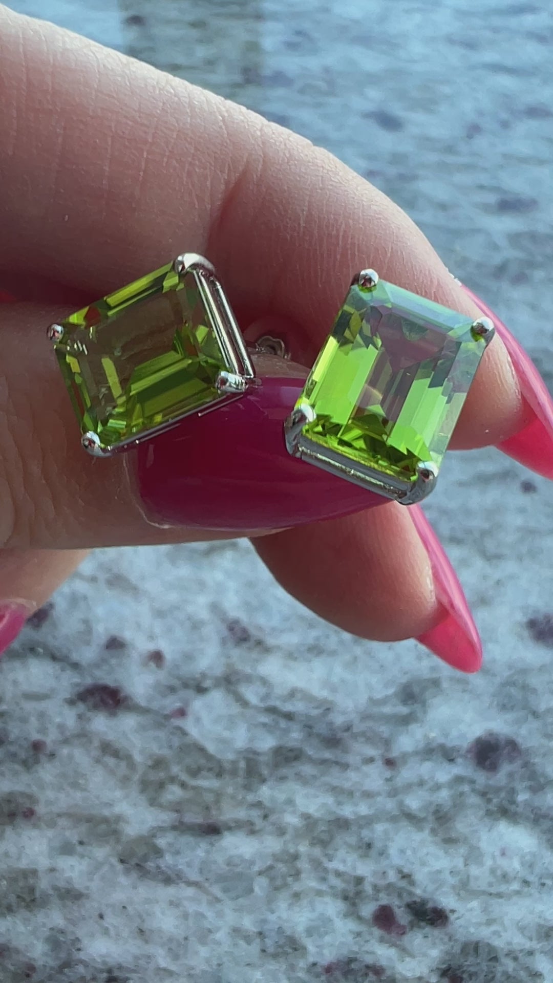 ［フロリナ］ピアス ペリドット2ct前後×2 SQ