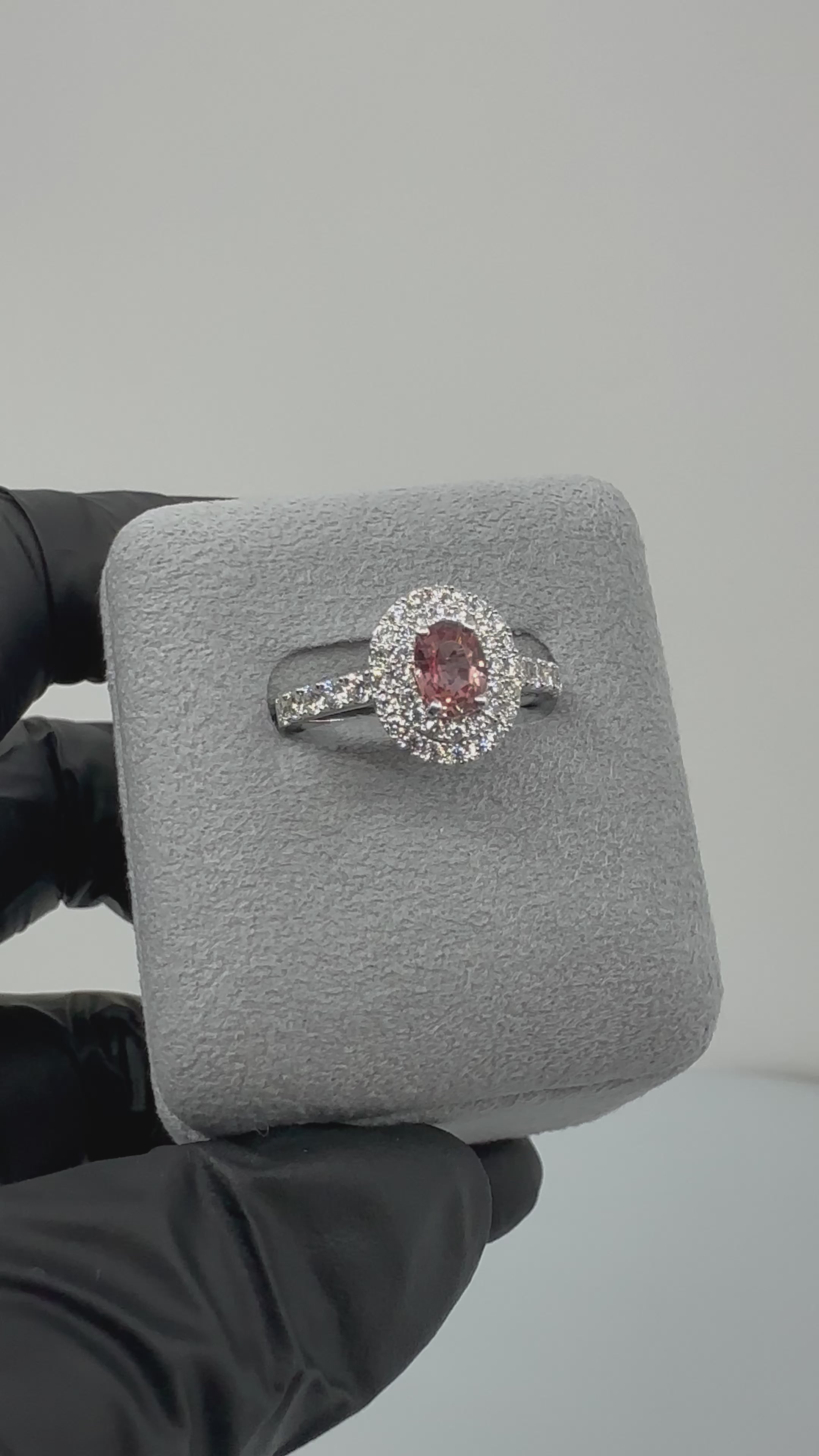 129［一点物］リング ノーヒート パパラチアサファイア 0.65ct OV PT