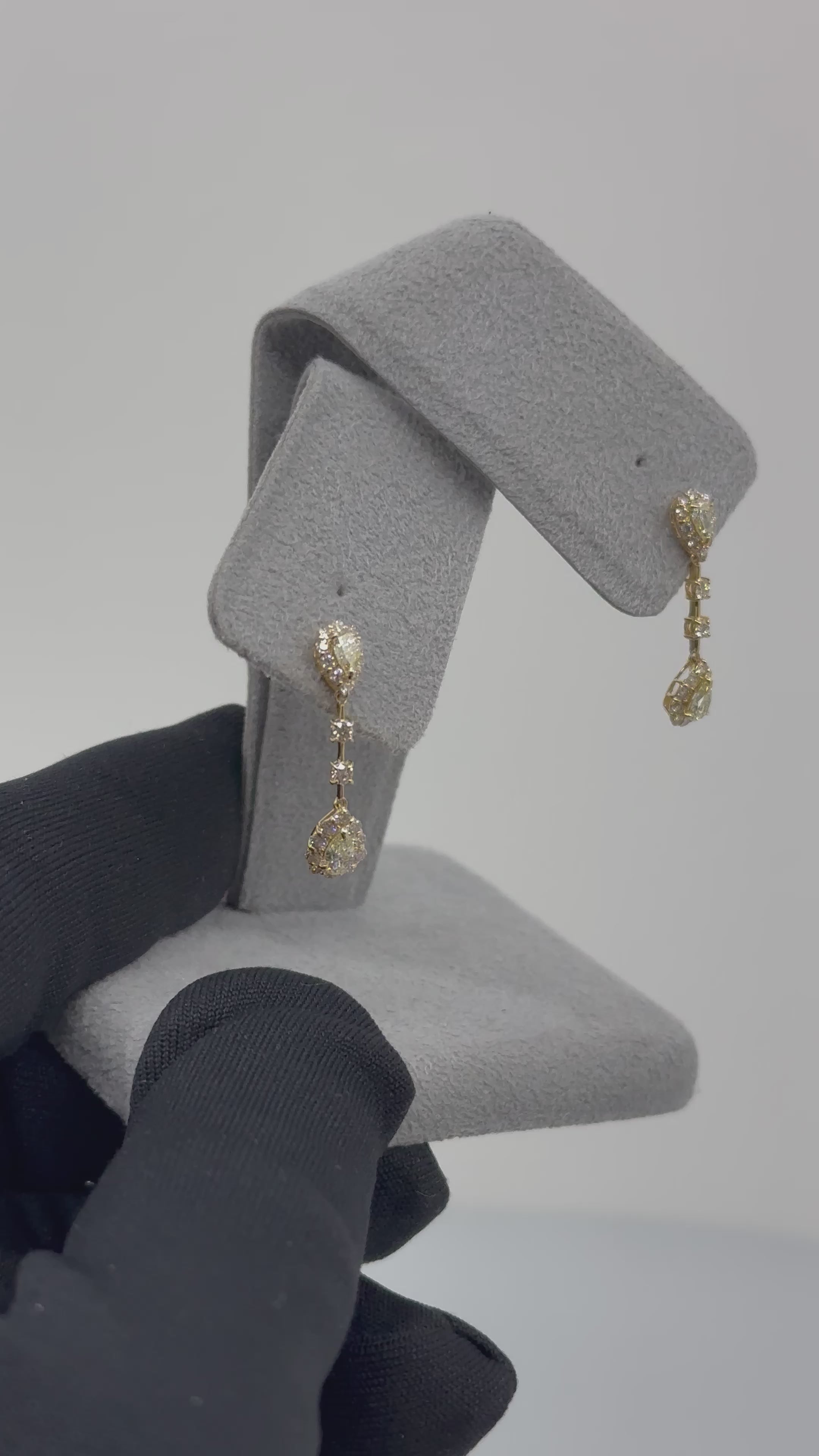 ［パナッシュ］ ダイヤモンド揺れるピアス